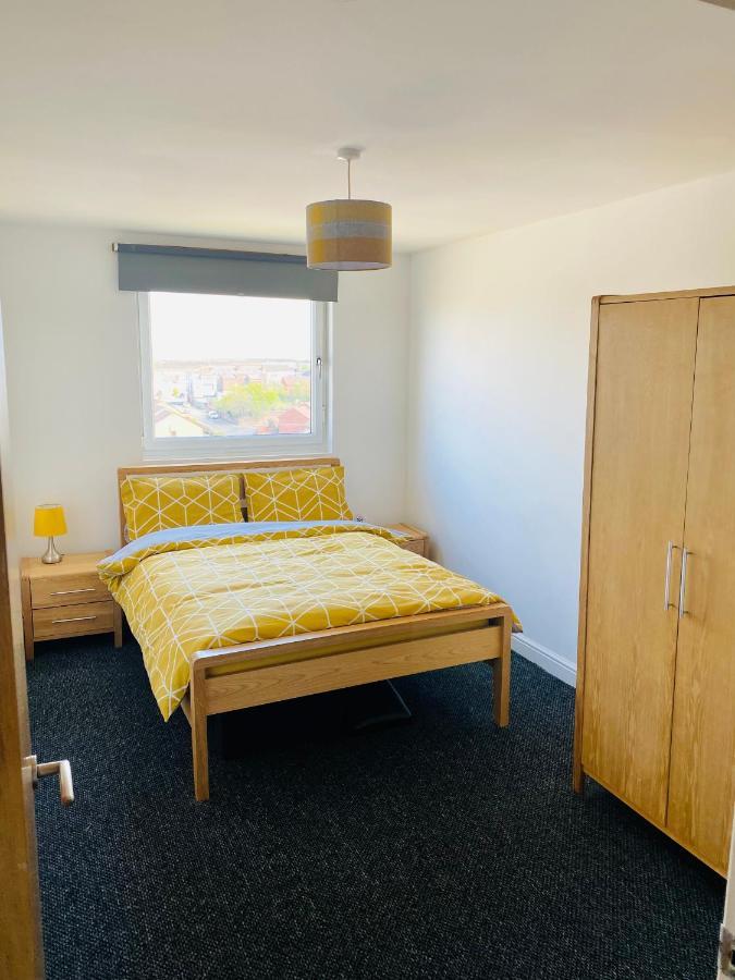 Unique View Of Anfield Stadium - Charming 2 Bedroom Apartment In Liverpool With Parking Exterior foto