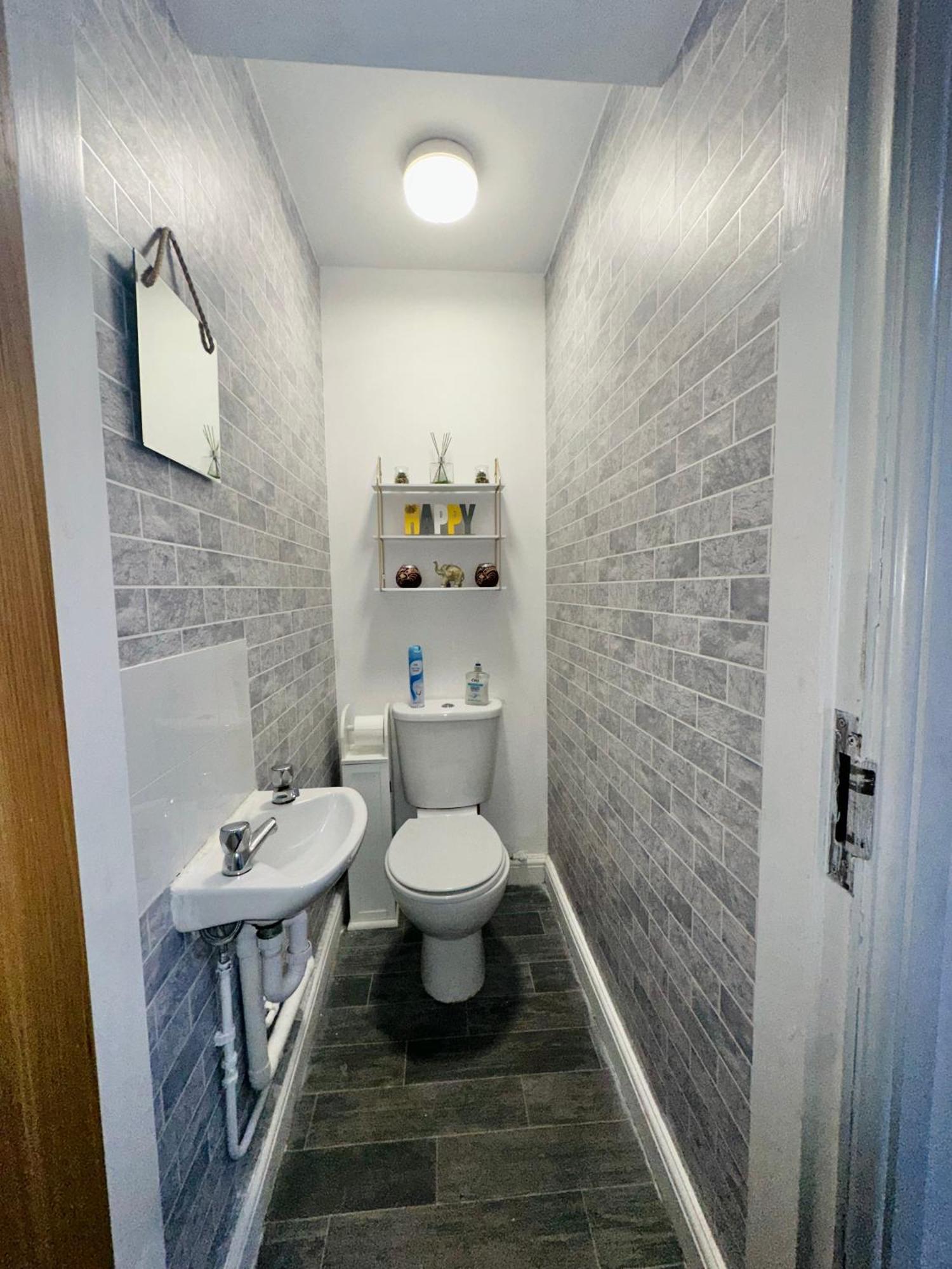 Unique View Of Anfield Stadium - Charming 2 Bedroom Apartment In Liverpool With Parking Exterior foto